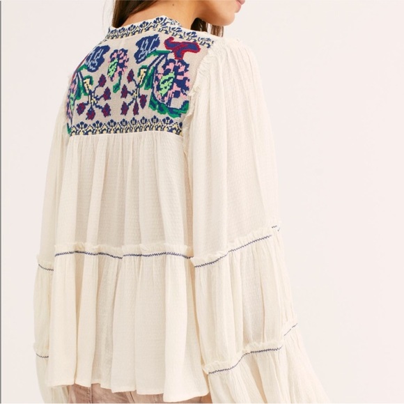 Free People - In Vivid Color Embroidered Peasant Top - Size M - Picture 2 of 9
